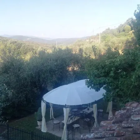 Il Casolare Del Vignolo Guest house *