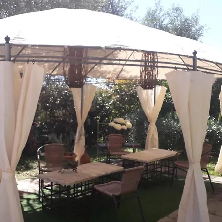 Il Casolare Del Vignolo Guest house *