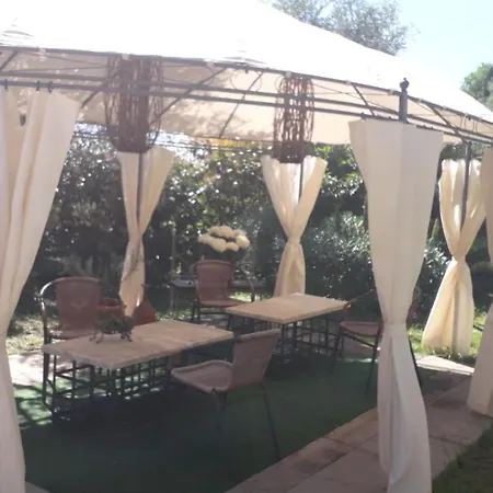 Il Casolare Del Vignolo Guest house *